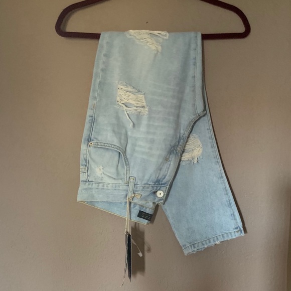 SOLD❌ New Zara Distressed Boyfriend Jeans - Picture 6 of 6